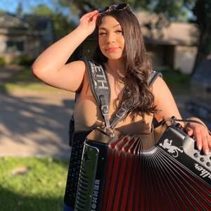 Meet your Posher, Lizeth